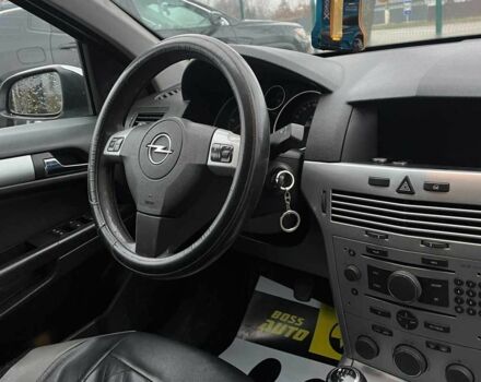 Серый Опель Астра, объемом двигателя 1.7 л и пробегом 300 тыс. км за 6100 $, фото 14 на Automoto.ua