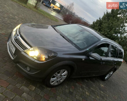 Серый Опель Астра, объемом двигателя 1.69 л и пробегом 294 тыс. км за 5000 $, фото 10 на Automoto.ua