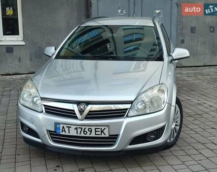 Серый Опель Астра, объемом двигателя 1.7 л и пробегом 279 тыс. км за 5200 $, фото 2 на Automoto.ua