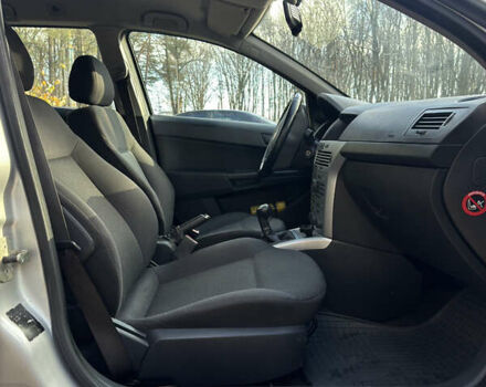 Серый Опель Астра, объемом двигателя 1.6 л и пробегом 260 тыс. км за 4750 $, фото 18 на Automoto.ua