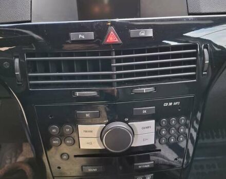 Серый Опель Астра, объемом двигателя 1.7 л и пробегом 290 тыс. км за 5500 $, фото 15 на Automoto.ua