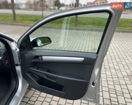 Сірий Опель Астра, об'ємом двигуна 1.6 л та пробігом 206 тис. км за 5600 $, фото 36 на Automoto.ua
