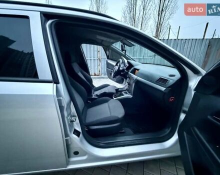 Серый Опель Астра, объемом двигателя 1.69 л и пробегом 252 тыс. км за 4999 $, фото 38 на Automoto.ua