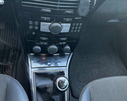 Серый Опель Астра, объемом двигателя 1.6 л и пробегом 276 тыс. км за 5500 $, фото 3 на Automoto.ua