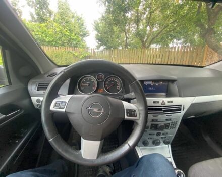 Серый Опель Астра, объемом двигателя 1.7 л и пробегом 223 тыс. км за 5199 $, фото 4 на Automoto.ua