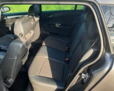 Опель Астра 2009 в Львове на Automoto.ua Серый Опель Астра, объемом двигателя 1.9 л и пробегом 291 тыс. км за 5400 $, фото 4 на Automoto.ua