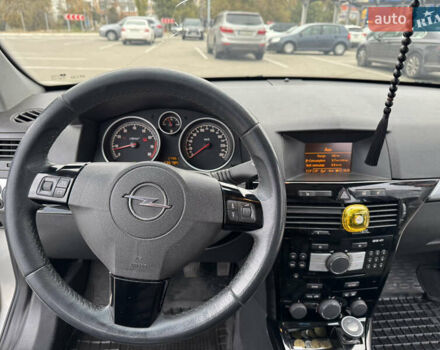 Серый Опель Астра, объемом двигателя 1.8 л и пробегом 237 тыс. км за 6200 $, фото 11 на Automoto.ua