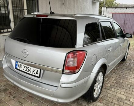 Серый Опель Астра, объемом двигателя 1.9 л и пробегом 220 тыс. км за 6000 $, фото 4 на Automoto.ua
