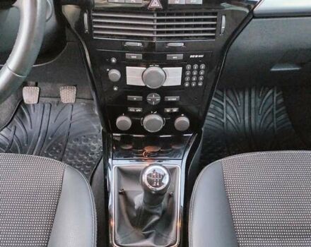 Опель Астра 2009 в Староконстантинов на Automoto.ua Серый Опель Астра, объемом двигателя 1.8 л и пробегом 198 тыс. км за 6099 $, фото 15 на Automoto.ua