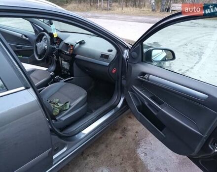 Серый Опель Астра, объемом двигателя 1.8 л и пробегом 261 тыс. км за 6500 $, фото 21 на Automoto.ua