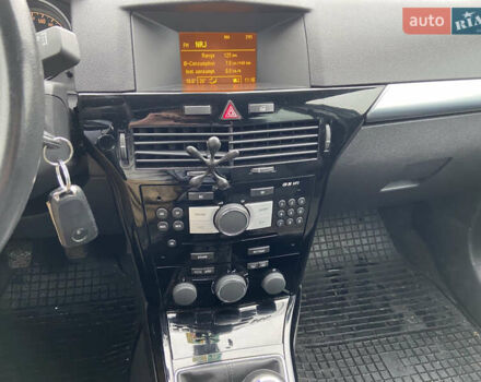 Серый Опель Астра, объемом двигателя 1.6 л и пробегом 232 тыс. км за 5650 $, фото 10 на Automoto.ua