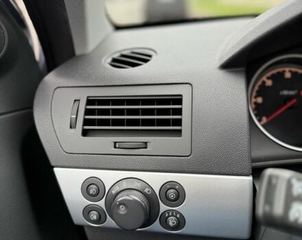 Опель Астра 2009 в Киеве на Automoto.ua Серый Опель Астра, объемом двигателя 1.9 л и пробегом 269 тыс. км за 2900 $, фото 11 на Automoto.ua