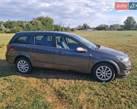 Серый Опель Астра, объемом двигателя 1.6 л и пробегом 236 тыс. км за 6300 $, фото 32 на Automoto.ua