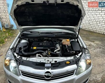 Серый Опель Астра, объемом двигателя 1.7 л и пробегом 304 тыс. км за 5800 $, фото 43 на Automoto.ua