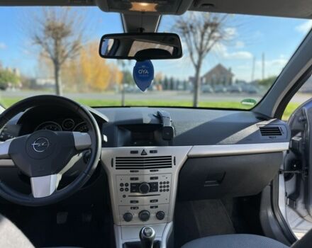 Серый Опель Астра, объемом двигателя 1.6 л и пробегом 228 тыс. км за 5500 $, фото 11 на Automoto.ua