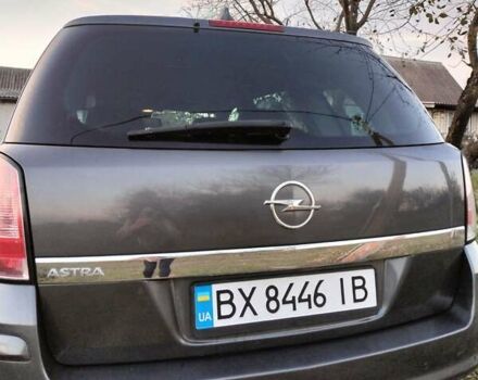 Опель Астра 2009 в Староконстантинов на Automoto.ua Серый Опель Астра, объемом двигателя 1.8 л и пробегом 198 тыс. км за 6099 $, фото 6 на Automoto.ua