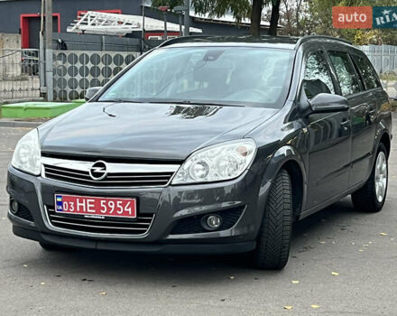 Серый Опель Астра, объемом двигателя 0 л и пробегом 230 тыс. км за 5700 $, фото 2 на Automoto.ua