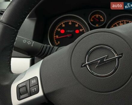 Серый Опель Астра, объемом двигателя 1.6 л и пробегом 218 тыс. км за 5900 $, фото 26 на Automoto.ua