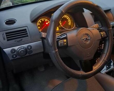 Серый Опель Астра, объемом двигателя 1.6 л и пробегом 197 тыс. км за 6200 $, фото 3 на Automoto.ua