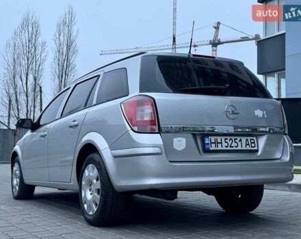 Серый Опель Астра, объемом двигателя 1.69 л и пробегом 252 тыс. км за 4999 $, фото 7 на Automoto.ua