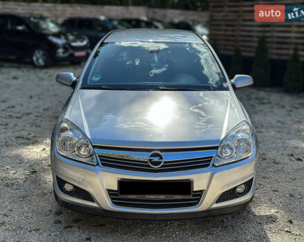 Серый Опель Астра, объемом двигателя 1.6 л и пробегом 210 тыс. км за 5500 $, фото 9 на Automoto.ua