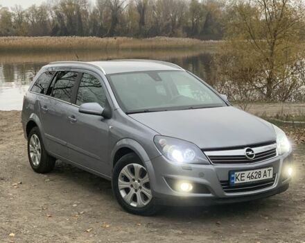 Серый Опель Астра, объемом двигателя 1.9 л и пробегом 297 тыс. км за 5800 $, фото 1 на Automoto.ua