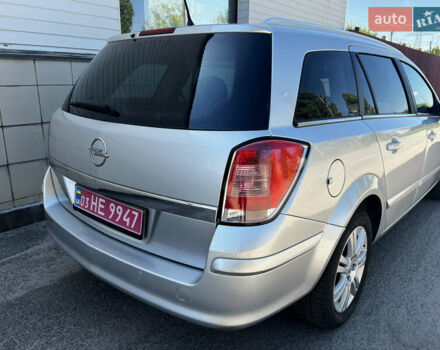 Серый Опель Астра, объемом двигателя 1.6 л и пробегом 276 тыс. км за 5500 $, фото 5 на Automoto.ua