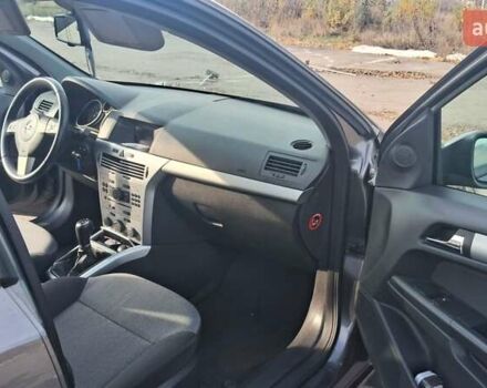 Серый Опель Астра, объемом двигателя 1.6 л и пробегом 232 тыс. км за 5899 $, фото 10 на Automoto.ua