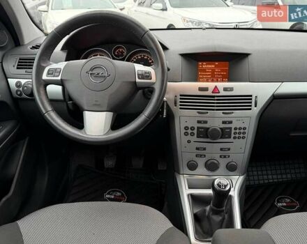 Серый Опель Астра, объемом двигателя 1.6 л и пробегом 218 тыс. км за 5900 $, фото 22 на Automoto.ua