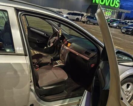 Серый Опель Астра, объемом двигателя 1.7 л и пробегом 200 тыс. км за 5750 $, фото 2 на Automoto.ua