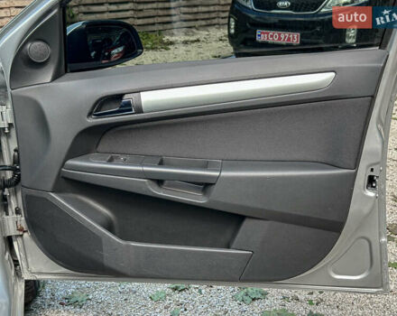 Серый Опель Астра, объемом двигателя 1.6 л и пробегом 210 тыс. км за 5500 $, фото 103 на Automoto.ua