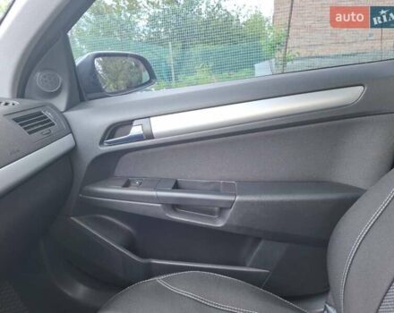 Серый Опель Астра, объемом двигателя 1.6 л и пробегом 189 тыс. км за 5900 $, фото 7 на Automoto.ua