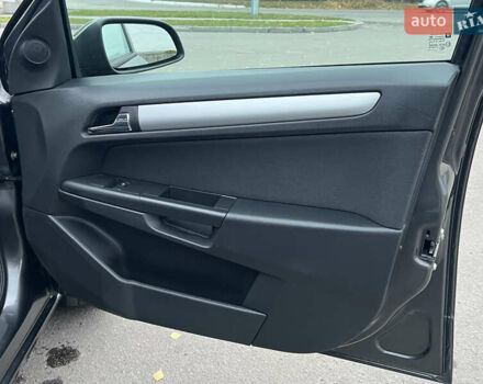 Серый Опель Астра, объемом двигателя 0 л и пробегом 230 тыс. км за 5700 $, фото 41 на Automoto.ua