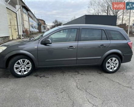 Серый Опель Астра, объемом двигателя 1.69 л и пробегом 300 тыс. км за 5500 $, фото 3 на Automoto.ua