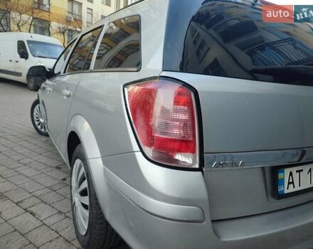 Серый Опель Астра, объемом двигателя 1.7 л и пробегом 279 тыс. км за 5200 $, фото 11 на Automoto.ua