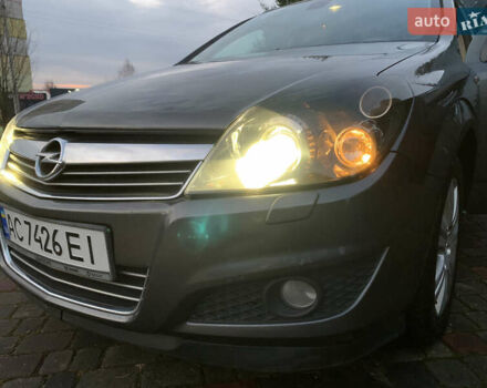 Серый Опель Астра, объемом двигателя 1.69 л и пробегом 294 тыс. км за 5000 $, фото 16 на Automoto.ua
