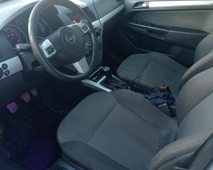 Сірий Опель Астра, об'ємом двигуна 1.9 л та пробігом 332 тис. км за 6000 $, фото 4 на Automoto.ua