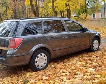 Опель Астра 2009 у Глухове на Automoto.ua Сірий Опель Астра, об'ємом двигуна 1.6 л та пробігом 255 тис. км за 5500 $, фото 1 на Automoto.ua