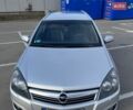 Серый Опель Астра, объемом двигателя 1.69 л и пробегом 230 тыс. км за 6300 $, фото 2 на Automoto.ua