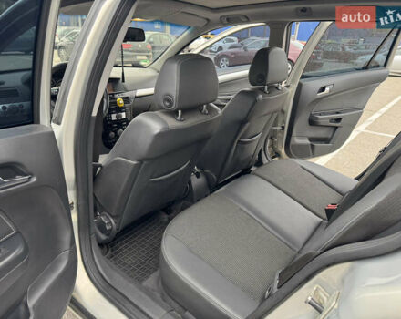 Серый Опель Астра, объемом двигателя 1.8 л и пробегом 237 тыс. км за 6200 $, фото 9 на Automoto.ua