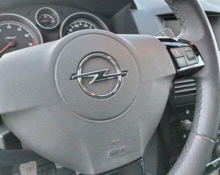 Опель Астра 2009 в Староконстантинов на Automoto.ua Серый Опель Астра, объемом двигателя 1.8 л и пробегом 198 тыс. км за 6099 $, фото 12 на Automoto.ua