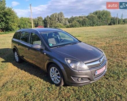 Серый Опель Астра, объемом двигателя 1.6 л и пробегом 236 тыс. км за 6300 $, фото 31 на Automoto.ua