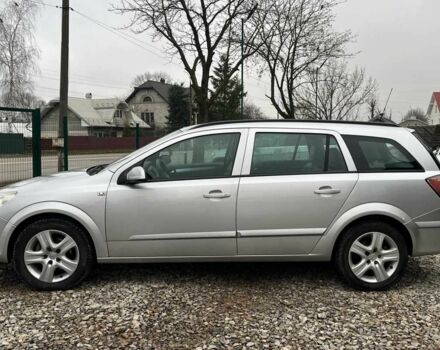 Серый Опель Астра, объемом двигателя 1.7 л и пробегом 300 тыс. км за 6100 $, фото 3 на Automoto.ua