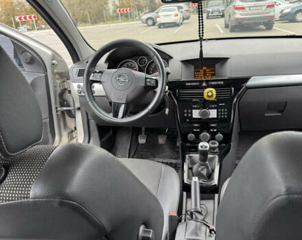 Серый Опель Астра, объемом двигателя 1.8 л и пробегом 237 тыс. км за 6200 $, фото 10 на Automoto.ua