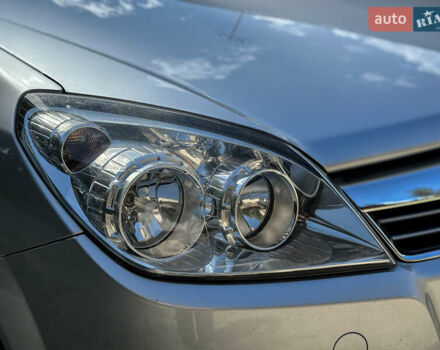 Серый Опель Астра, объемом двигателя 1.6 л и пробегом 210 тыс. км за 5500 $, фото 42 на Automoto.ua