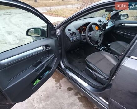 Серый Опель Астра, объемом двигателя 1.8 л и пробегом 261 тыс. км за 6500 $, фото 19 на Automoto.ua