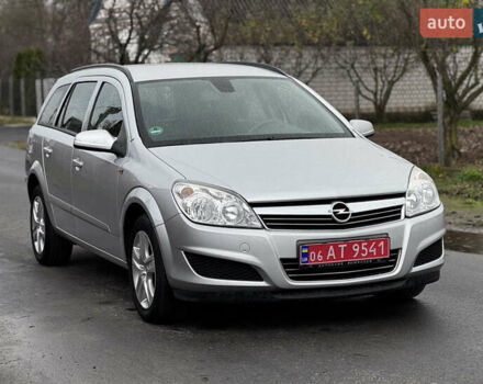 Серый Опель Астра, объемом двигателя 1.4 л и пробегом 199 тыс. км за 5350 $, фото 3 на Automoto.ua