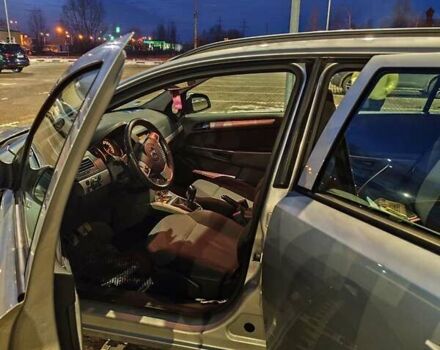 Серый Опель Астра, объемом двигателя 1.7 л и пробегом 200 тыс. км за 5750 $, фото 3 на Automoto.ua