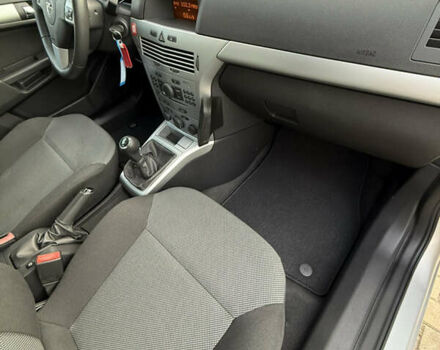 Сірий Опель Астра, об'ємом двигуна 1.7 л та пробігом 254 тис. км за 6800 $, фото 27 на Automoto.ua