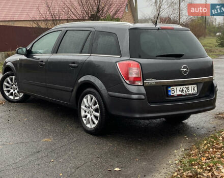 Серый Опель Астра, объемом двигателя 1.6 л и пробегом 232 тыс. км за 5650 $, фото 3 на Automoto.ua